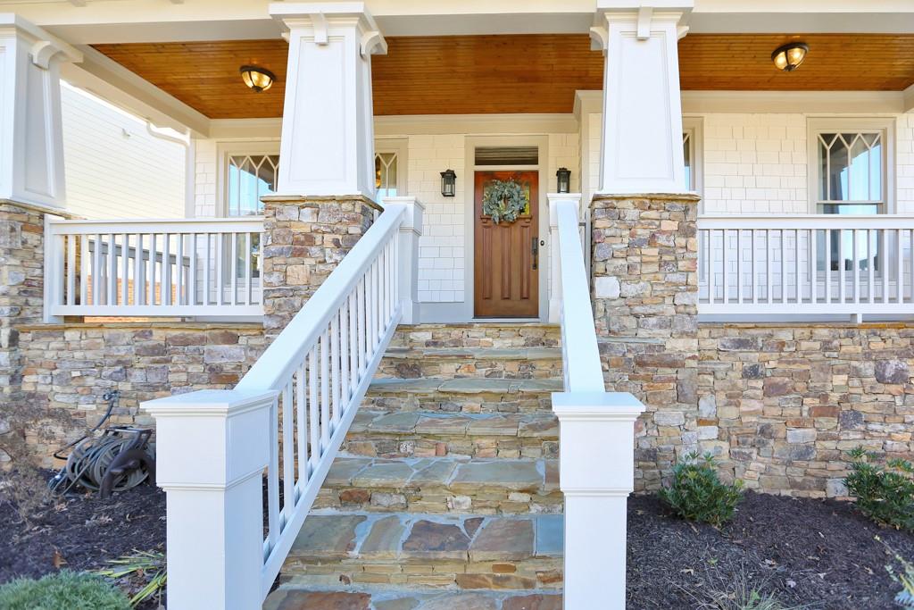 3172 Lynwood Drive NE