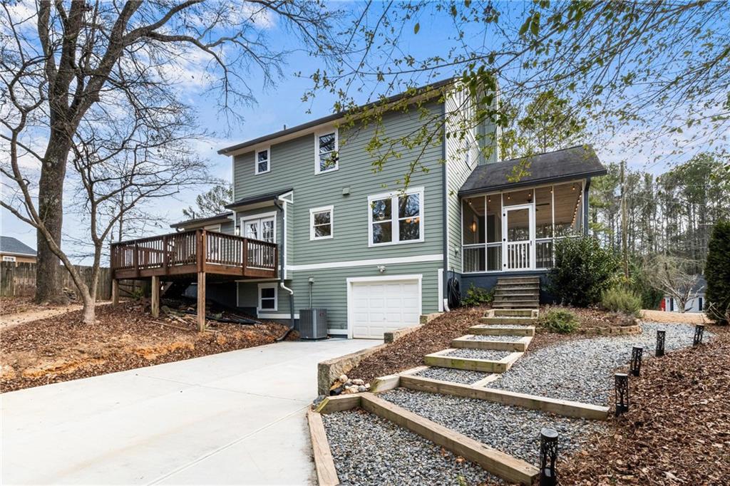 2402 Hillboro Circle SW