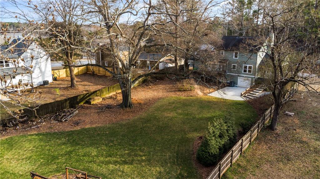 2402 Hillboro Circle SW