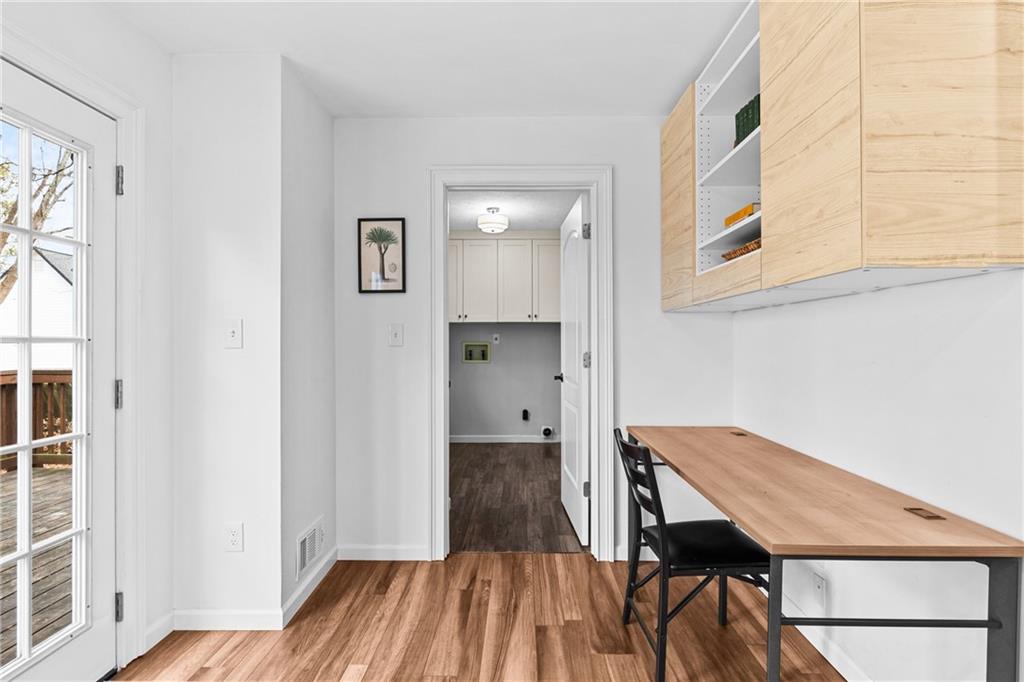 2402 Hillboro Circle SW