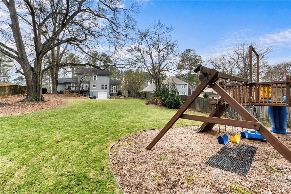 2402 Hillboro Circle SW