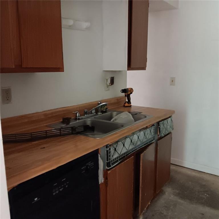 1604 Pine Tree Trail