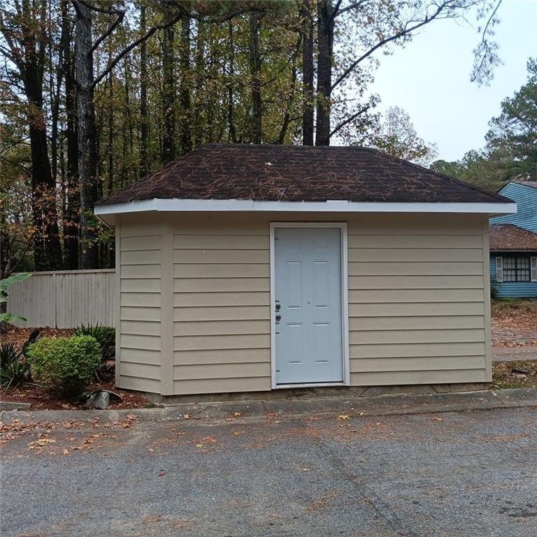 1604 Pine Tree Trail
