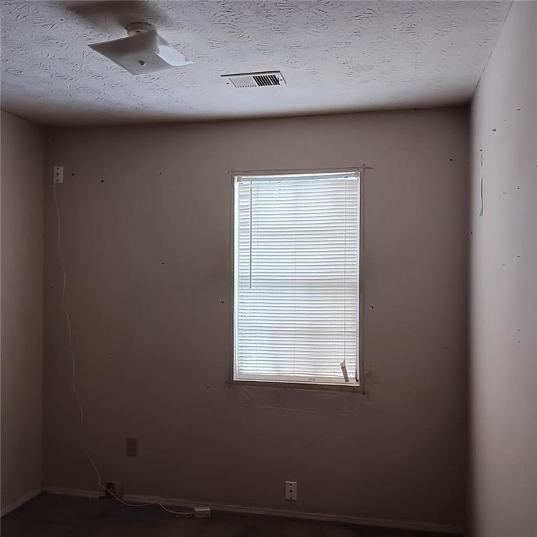 1604 Pine Tree Trail