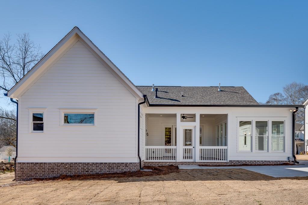 660 Foster Park Lane
