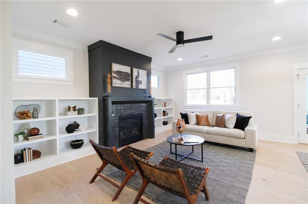 508 Casanova Street SE