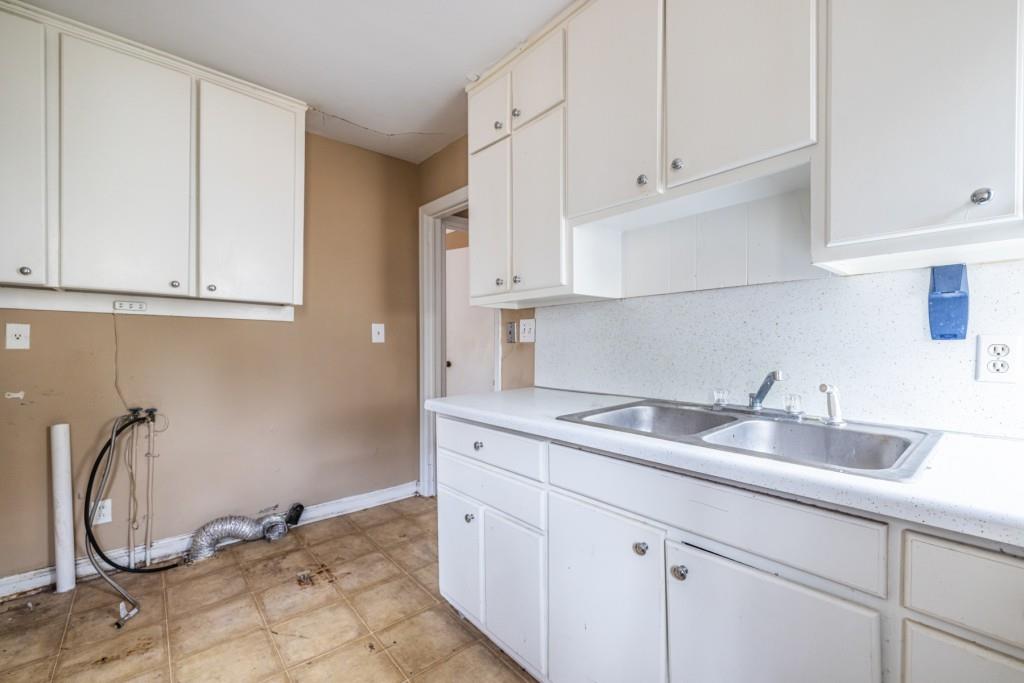 3483 Napoleon Street