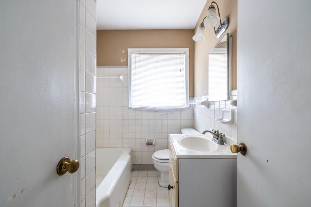 3483 Napoleon Street