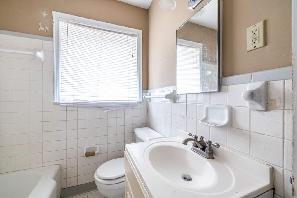 3483 Napoleon Street