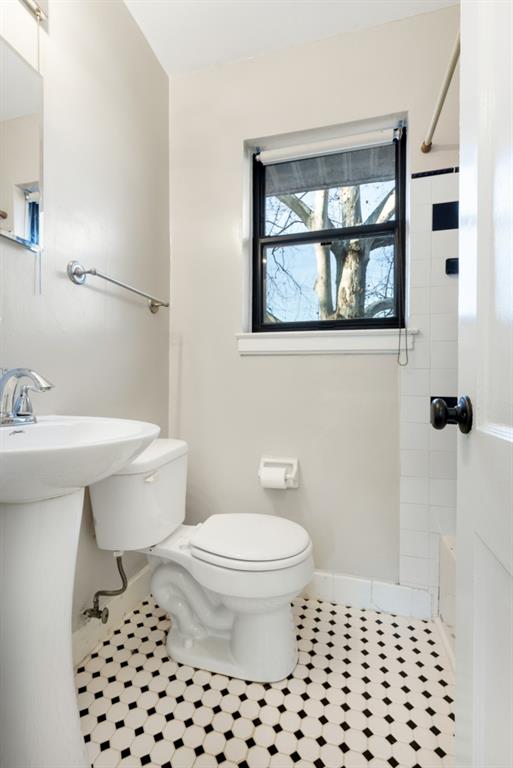 323 3rd Street NE Unit 5
