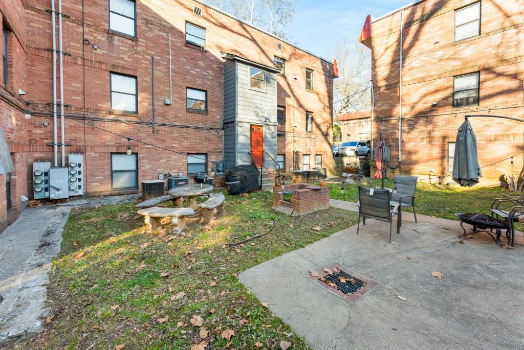 323 3rd Street NE Unit 5