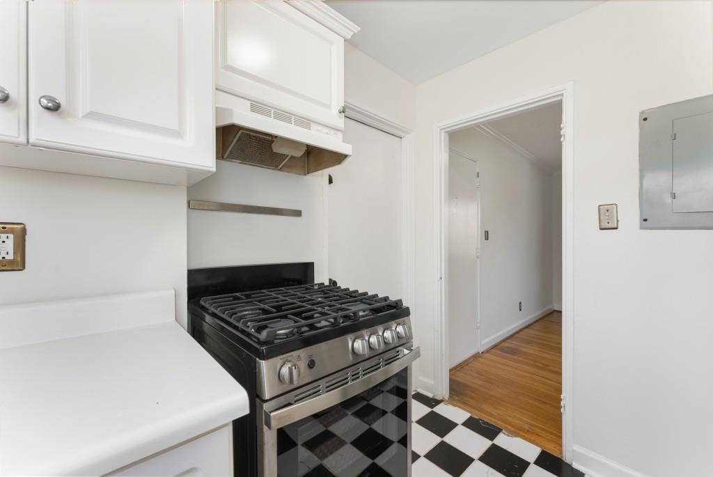 323 3rd Street NE Unit 5