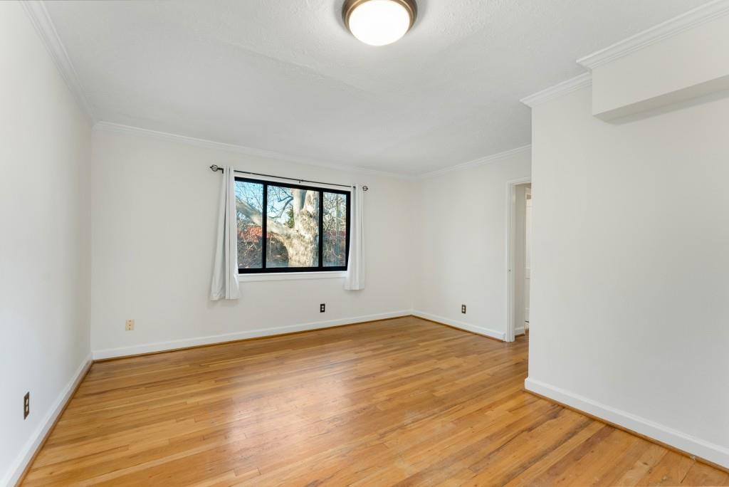323 3rd Street NE Unit 5