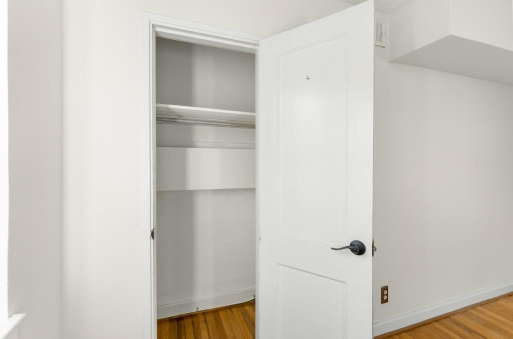 323 3rd Street NE Unit 5