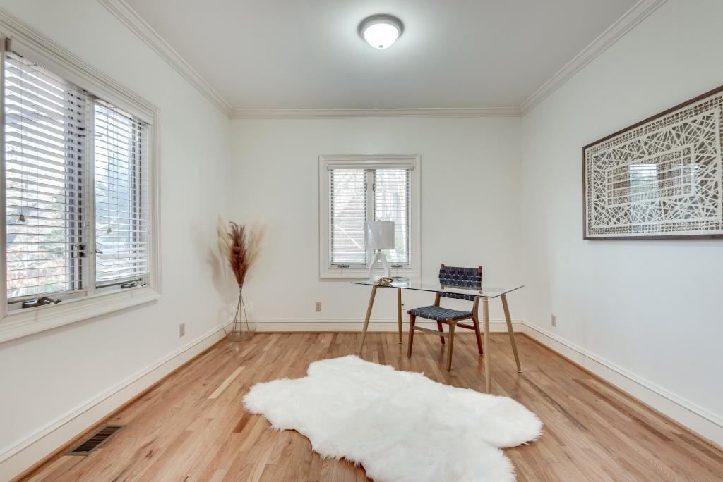1865 Berkeley Mews NE