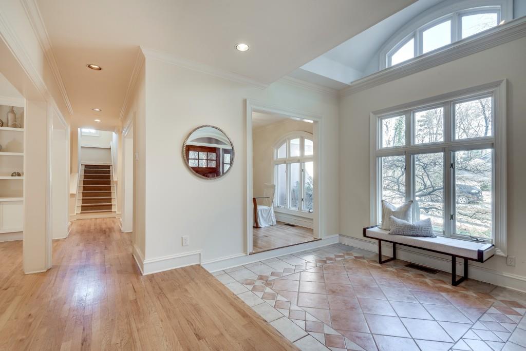 1865 Berkeley Mews NE