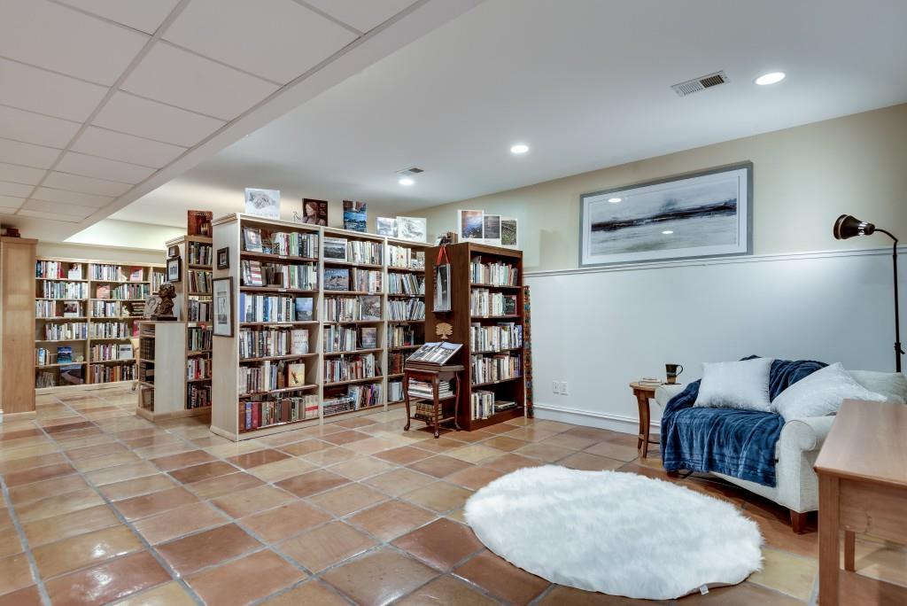 1865 Berkeley Mews NE