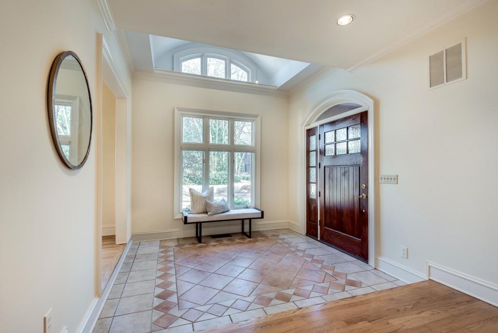 1865 Berkeley Mews NE