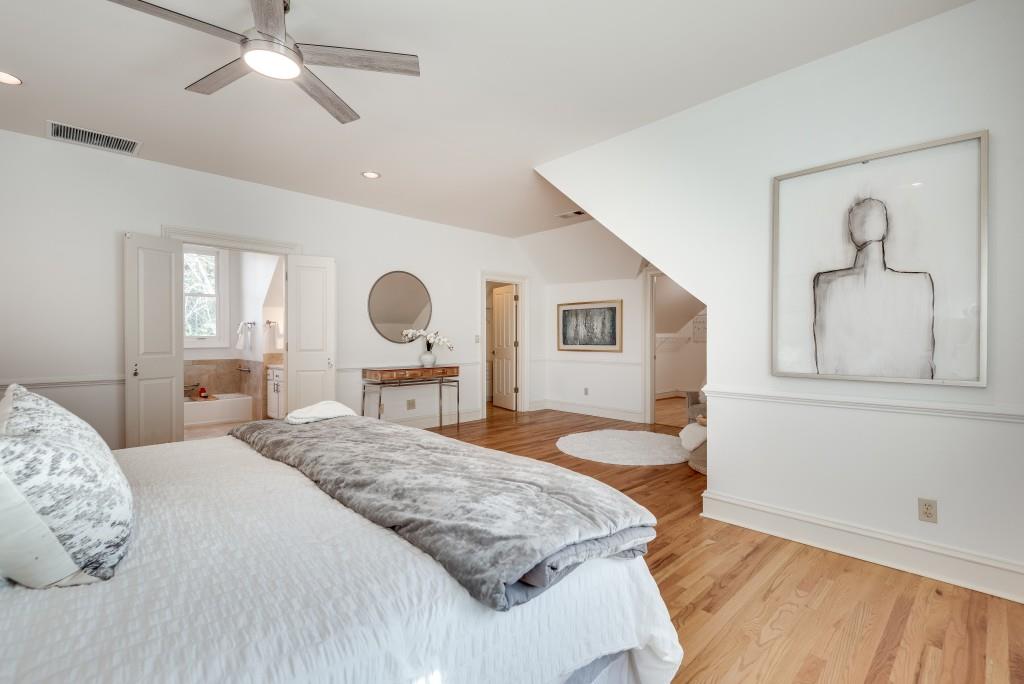 1865 Berkeley Mews NE