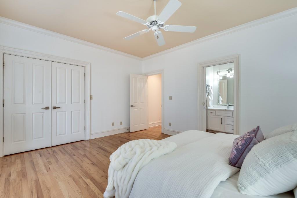 1865 Berkeley Mews NE