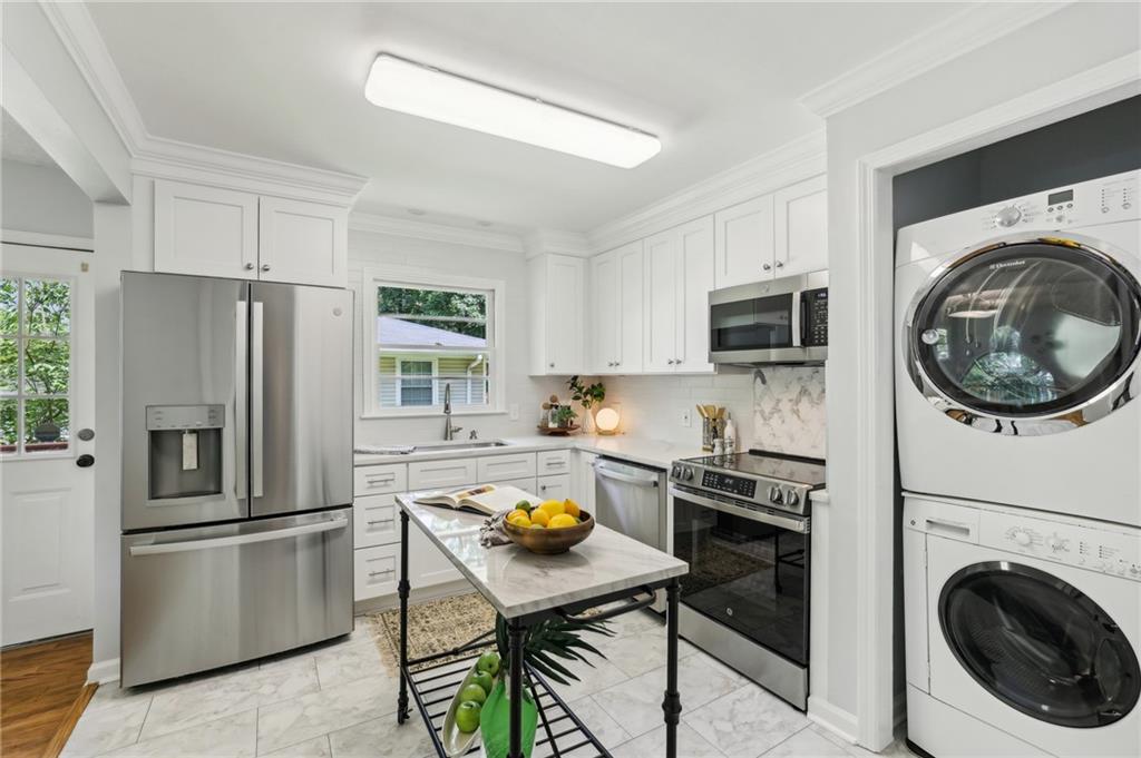 1943 Main Street NW