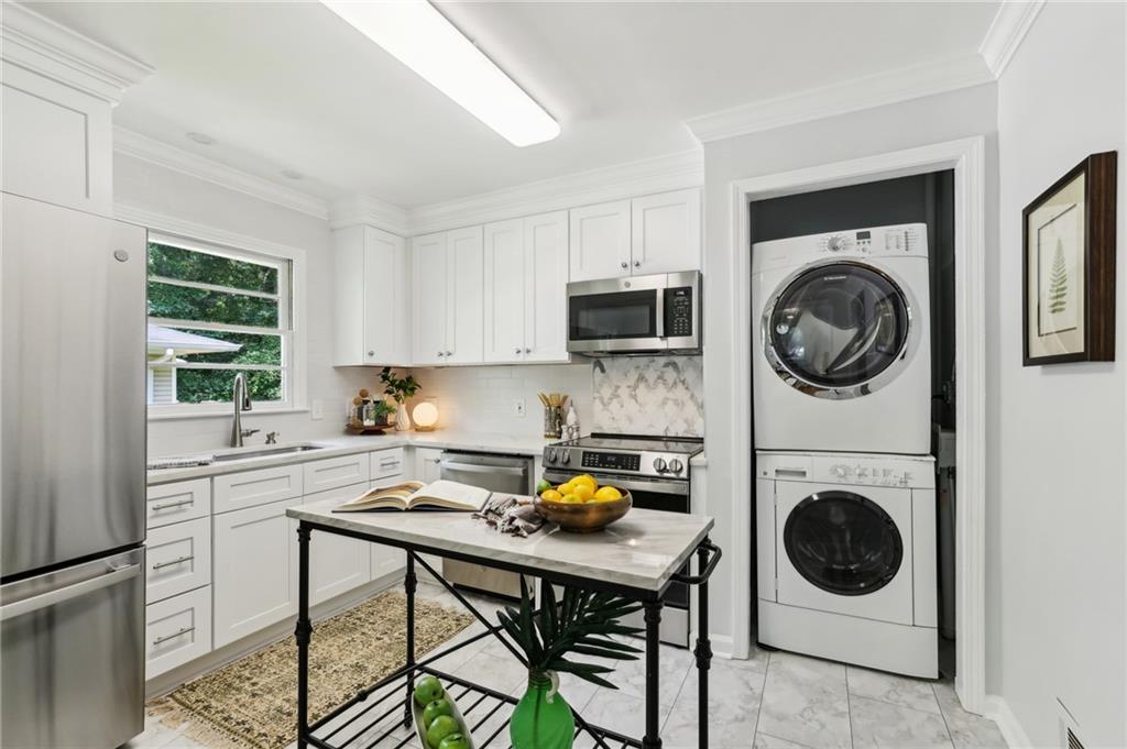 1943 Main Street NW