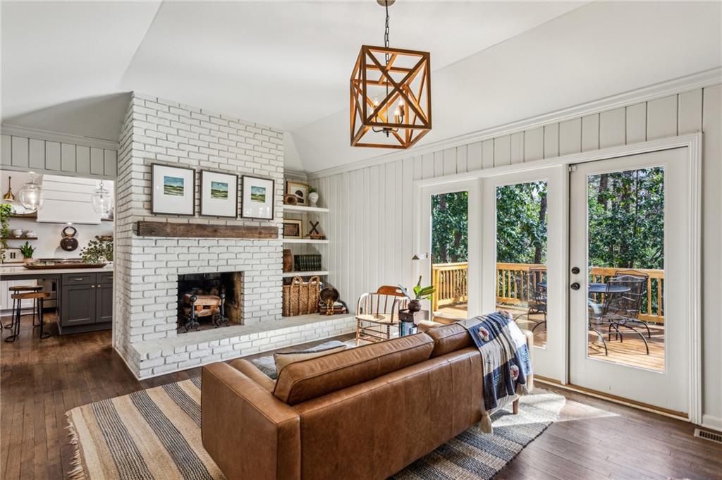 3372 Pine Meadow Road NW