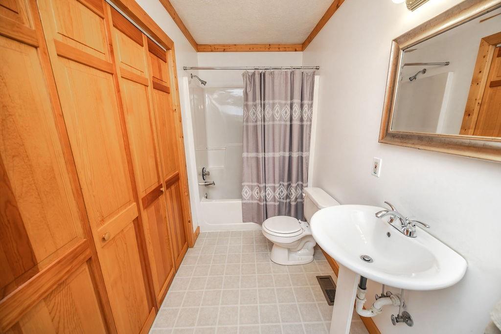 937 Aurora Lane