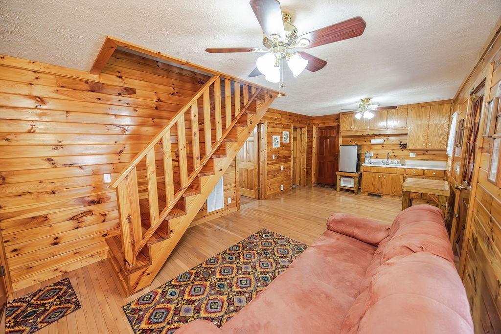 937 Aurora Lane