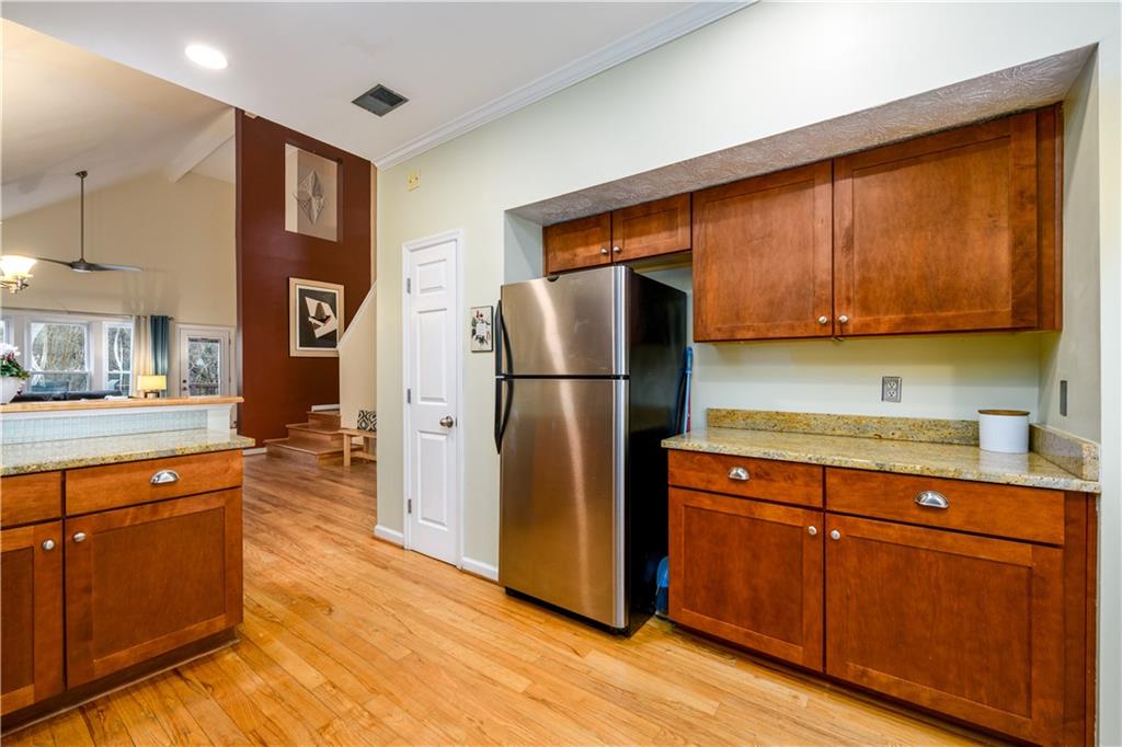 1046 Ashbury Drive