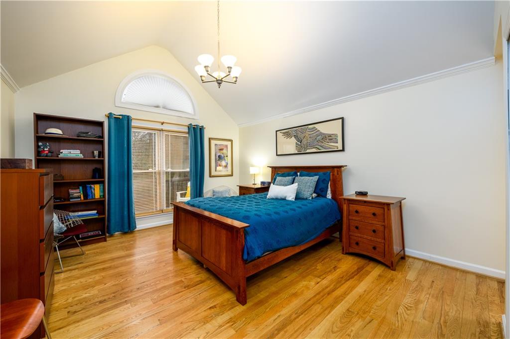 1046 Ashbury Drive