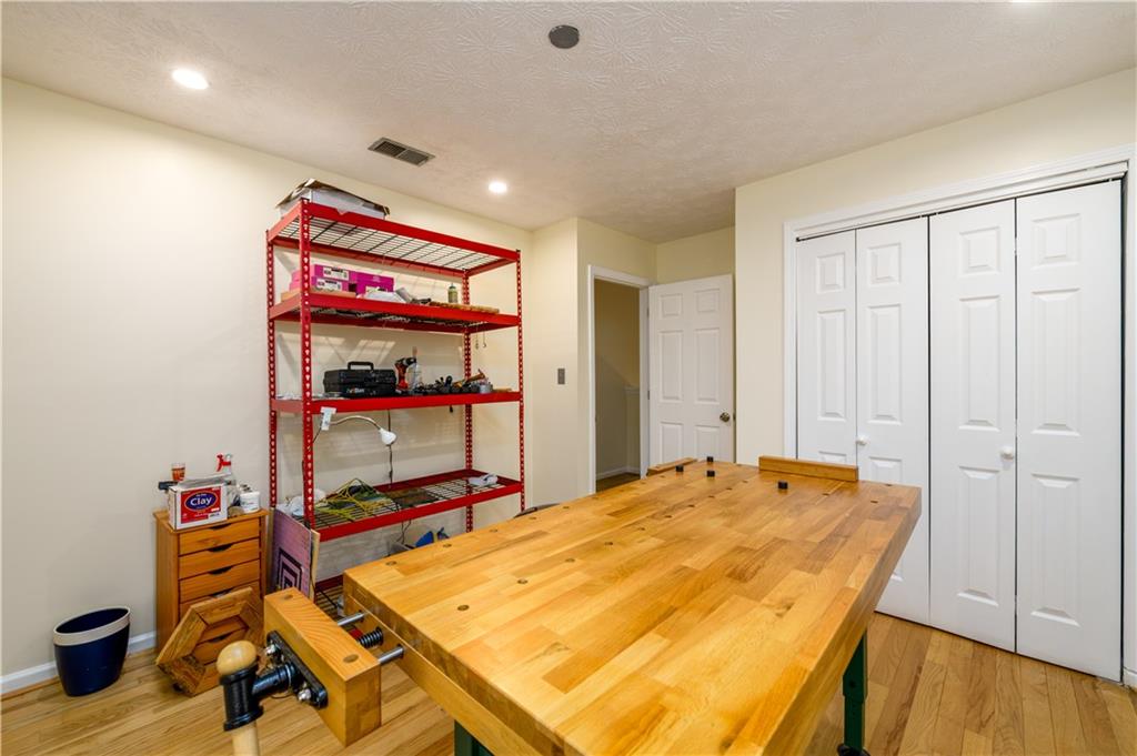 1046 Ashbury Drive