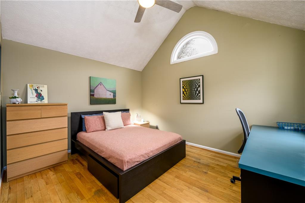 1046 Ashbury Drive