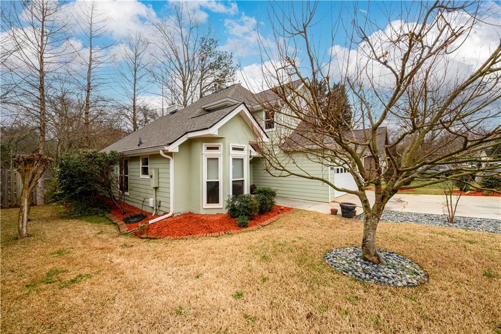 1046 Ashbury Drive