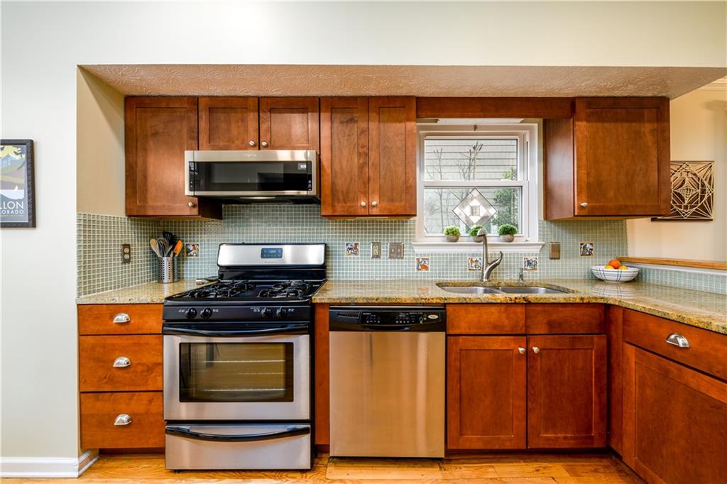 1046 Ashbury Drive