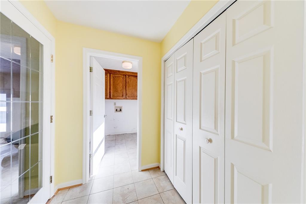 833 Lodgeview Drive