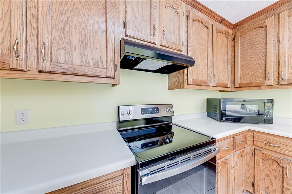 833 Lodgeview Drive