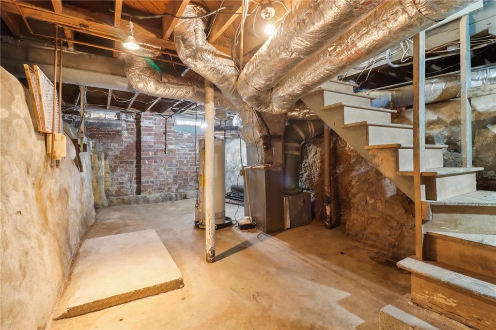 1815 Monroe Drive NE