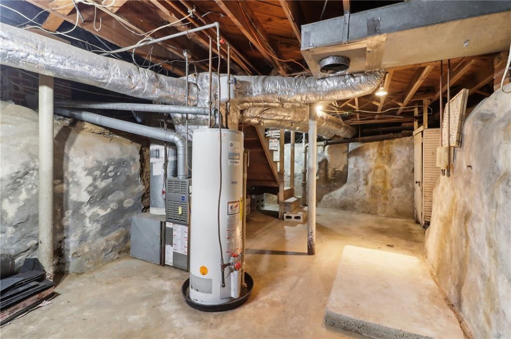 1815 Monroe Drive NE