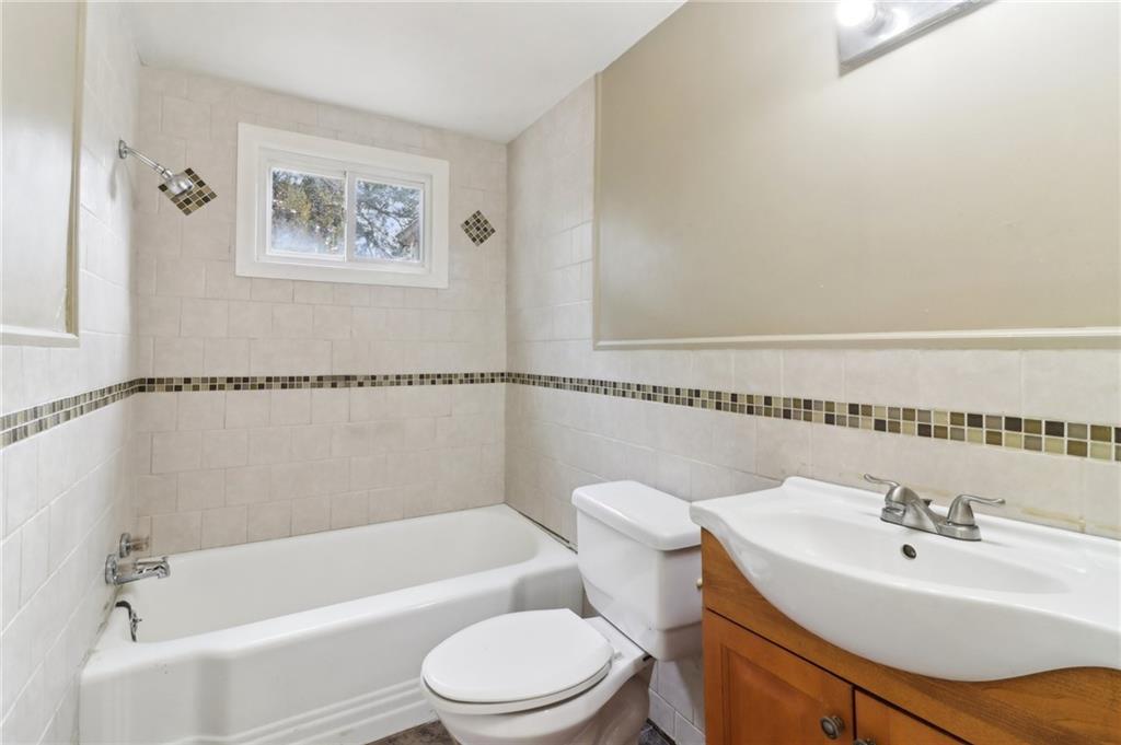 1815 Monroe Drive NE