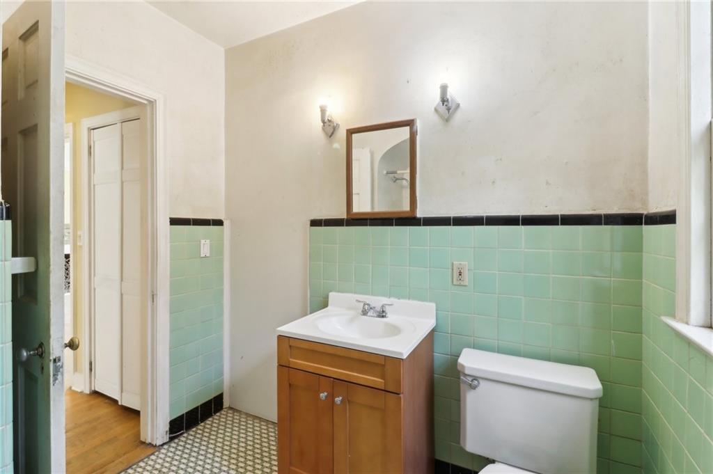 1815 Monroe Drive NE