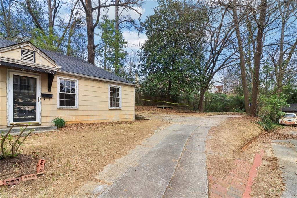 1815 Monroe Drive NE