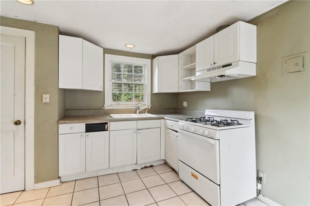 1815 Monroe Drive NE