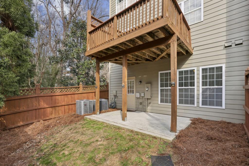 1016 Parkmont Way