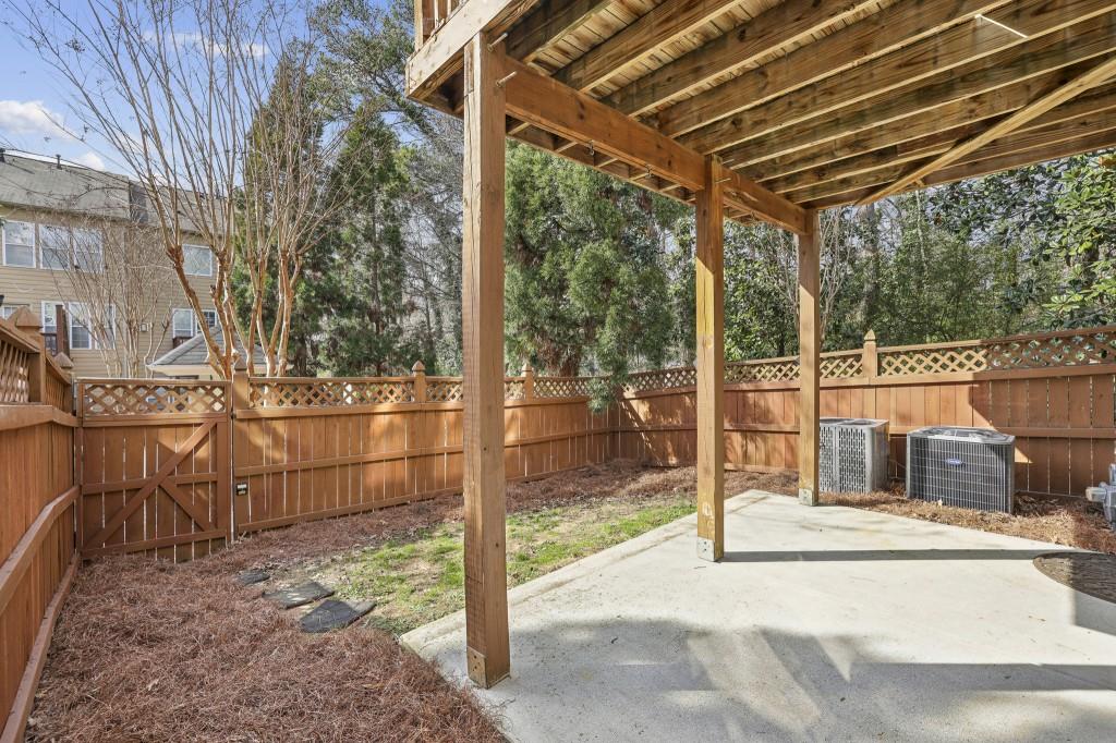1016 Parkmont Way