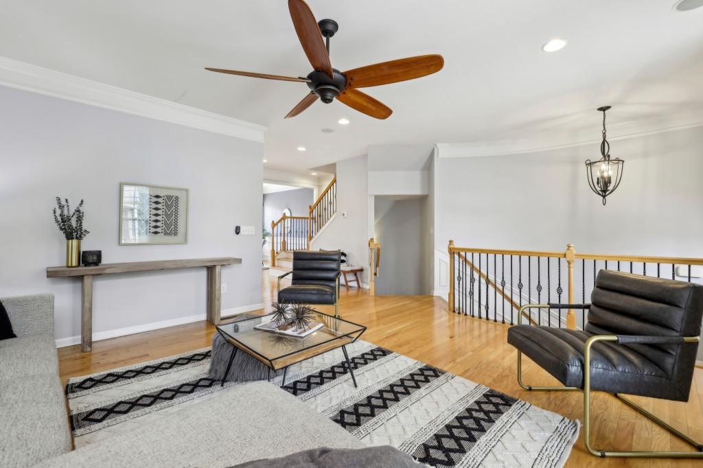 1016 Parkmont Way