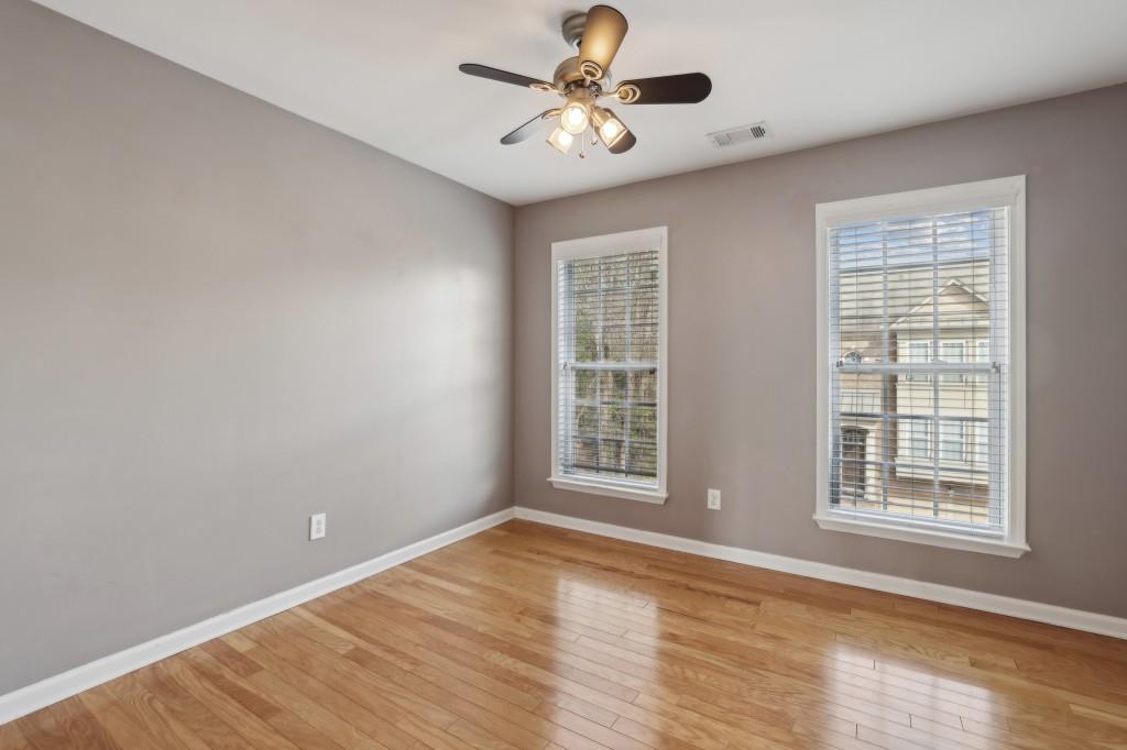 1016 Parkmont Way