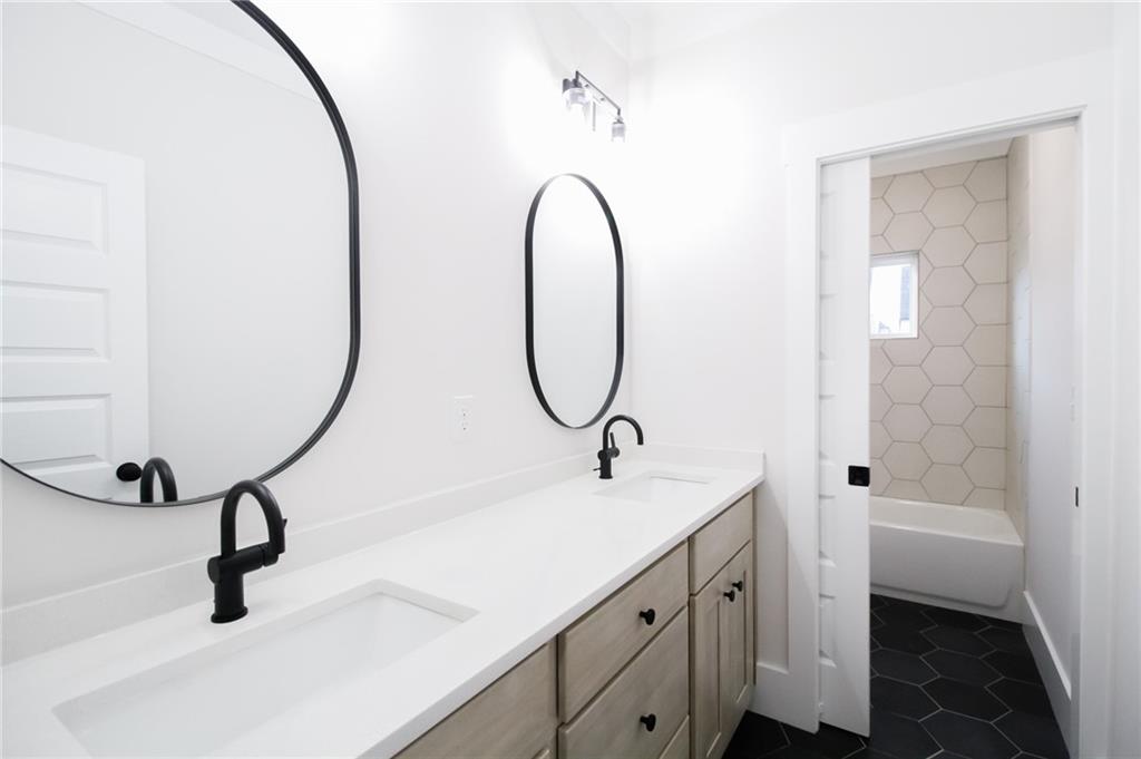 496 Federal Terrace SE