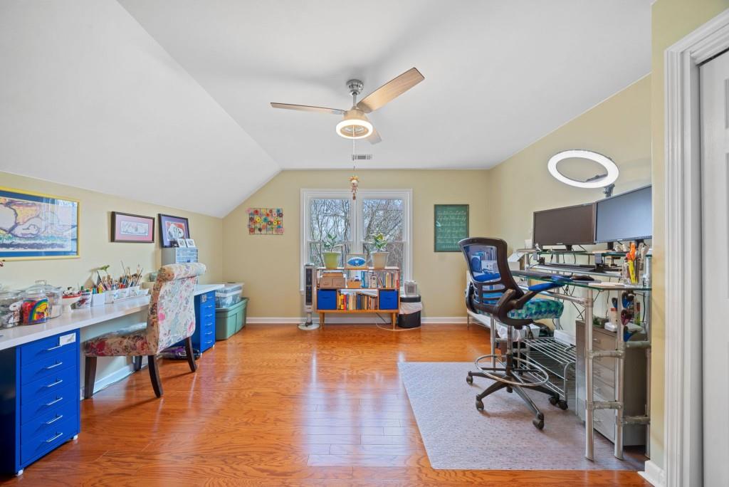 2692 Glenrose Hill