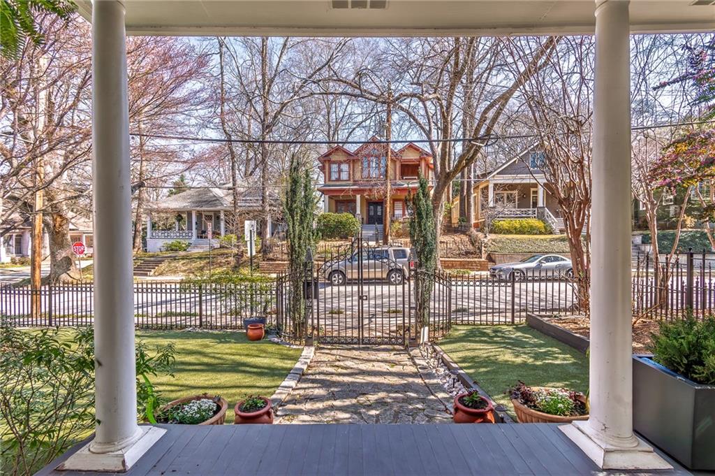 1069 Colquitt Avenue NE